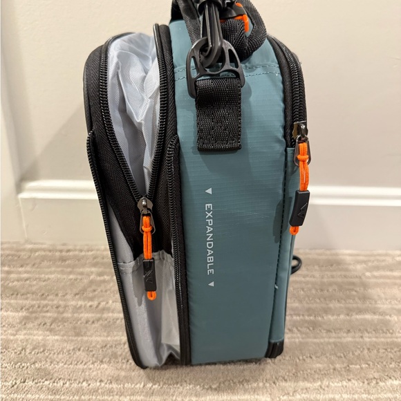 Blue Lunch Box - Picture 9 of 10